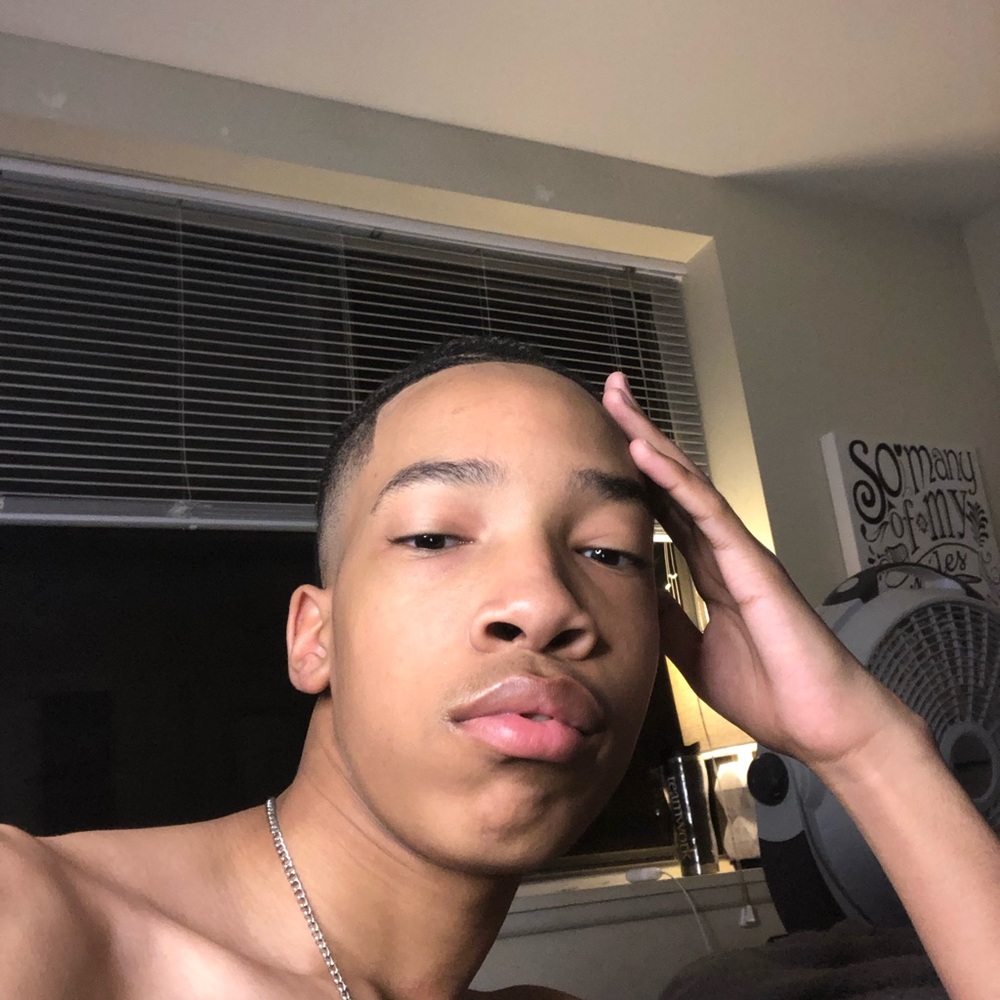 Meet your Posher, Deontae